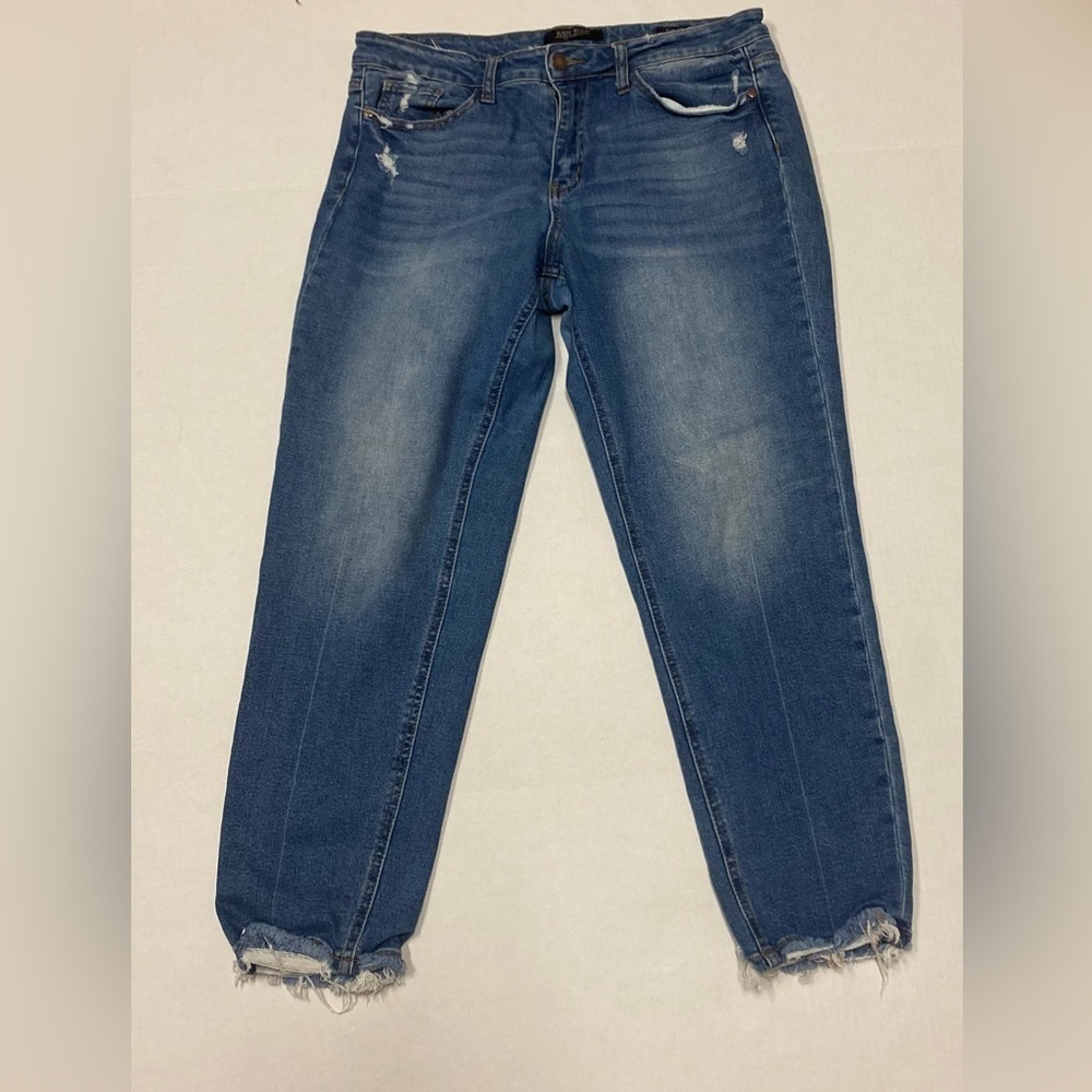 Judy Blue Distressed Slim Fit  Jean with Frayed Hem Size 9/29
